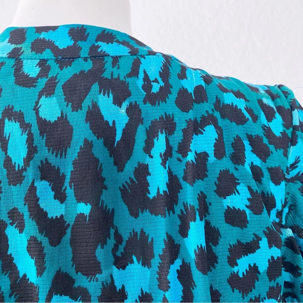 DIANE VON FURSTENBERG Blue Leopard Gladys Top - Picture 7 of 7